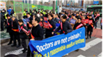 Hàng vạn bác sĩ Hàn Quốc biểu tình, bệnh viện hỗn loạn