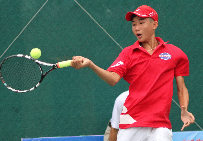 Văn Phương gây ấn tượng trong ngày khai mạc Giải các cây vợt xuất sắc 2015 - Ảnh: T.P.