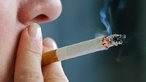 Singapore đề xuất nâng tuổi hút thuốc từ 18 lên 21