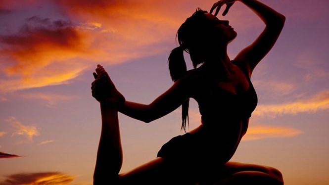 Yoga giúp bệnh nhân sau ung thư vú ngủ ngon hơn /// Ảnh: Shutterstock