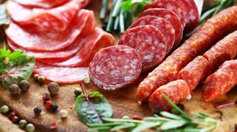 Nghiên cứu mới đây chỉ ra rằng ăn quá nhiều thịt đỏ có thể ảnh hưởng tới chức năng thận.