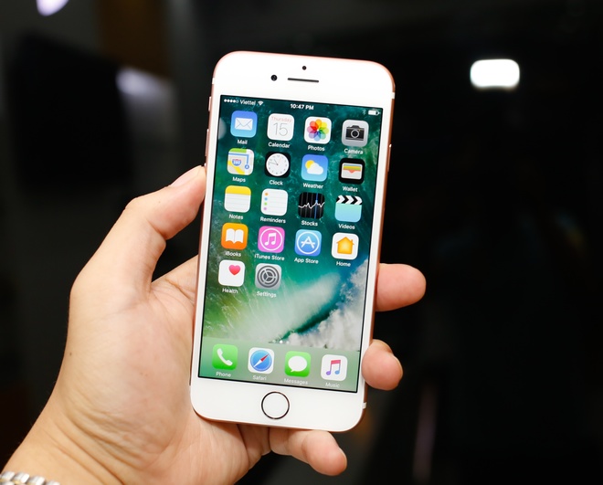 iPhone 7 đầu tiên về Việt Nam
