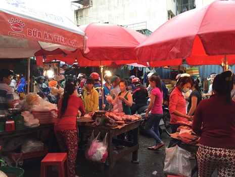 Độc đáo khu chợ Đĩa đồng giá 5.000 đồng ở Sài Gòn 7