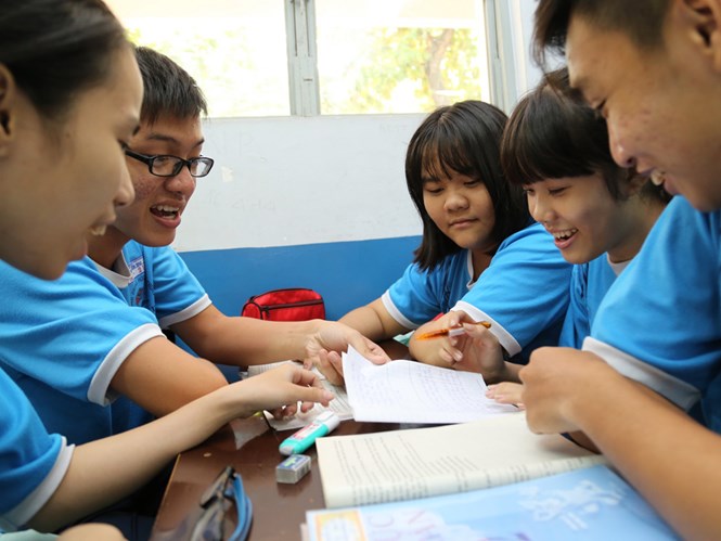 Học sinh Trường THPT Nguyễn Du (TP.HCM) trong giờ học môn giáo dục công dân /// Ảnh: Đào Ngọc Thạch
