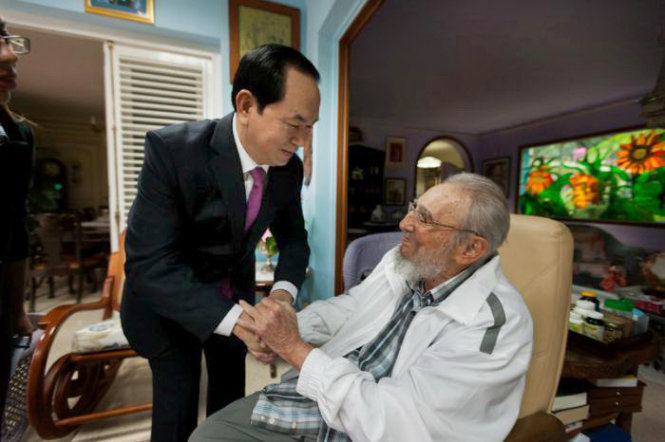 Nhà cách mạng vĩ đại Cuba Fidel Castro qua đời tuổi 90 