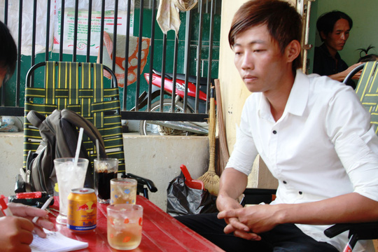 Nguyễn Minh Dương, (23 tuổi) kể lại sự việc.