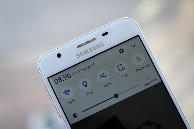 Galaxy J5 Prime - smartphone rẻ nhất của Samsung có khoá vân tay
