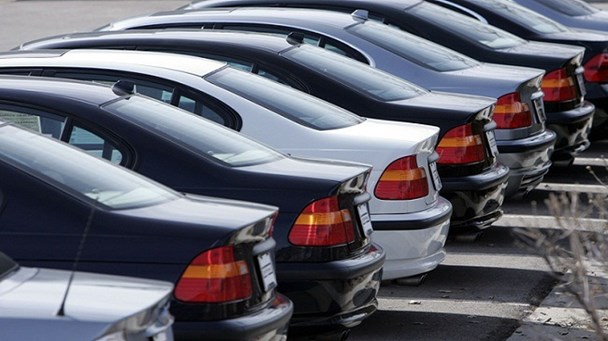 Ô tô kinh doanh chịu mức thu phí đăng ký mới