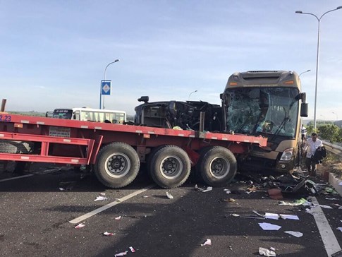 Tai nạn trên cao tốc Long Thành - Dầu Giây, ít nhất 5 người bị thương - ảnh 2