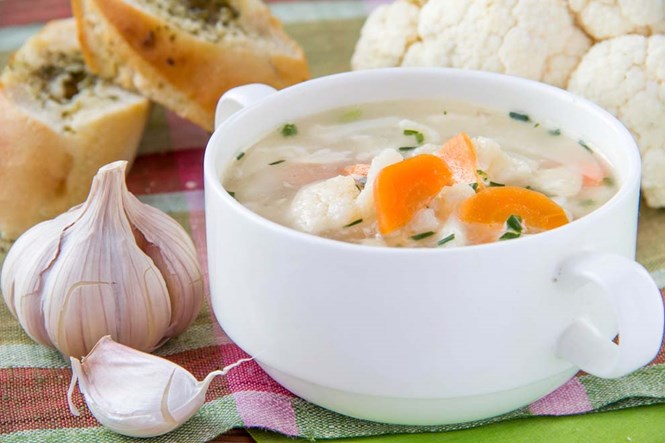 Dùng thực phẩm để ngăn ngừa, hoặc cải thiện chứng cảm lạnh  /// Ảnh: Shutterstock