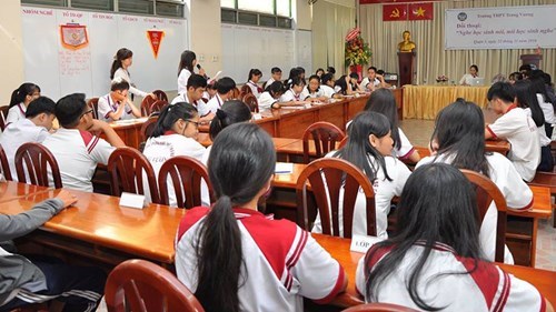 Một buổi tọa đàm do trường THPT Trưng Vương (Q.1) tổ chức /// Ảnh: Bảo Châu
