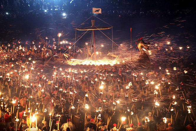 Lễ hội lửa của binh sĩ Viking nhiều ngưòi muốn biết một lần 