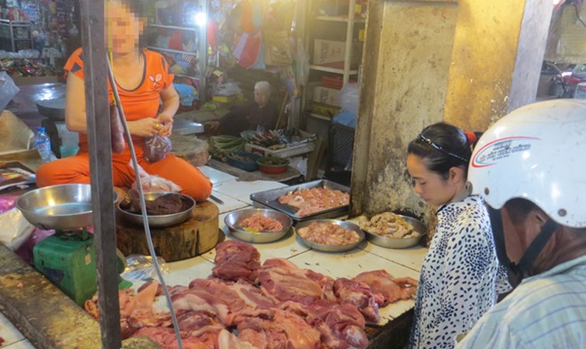 Thực phẩm bẩn “bủa vây” người dân Sài Gòn