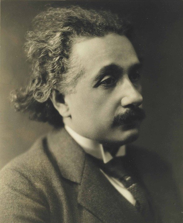 Albert Einstein đã để lại di nguyện hỏa táng toàn bộ thân xác của mình càng sớm càng tốt sau khi ông trút hơi thở cuối.