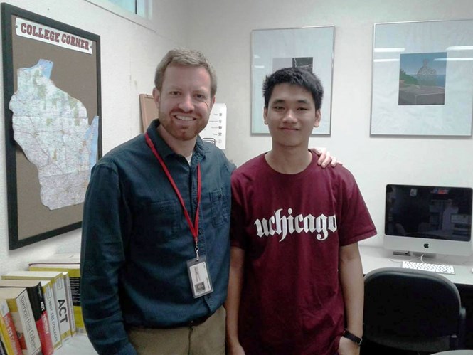 Lâm Quang Nhật cùng giáo viên tại Mỹ