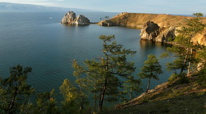 Mũi Burkhan của đảo Olkhon tại Hồ Baikal, Đông Siberia /// Ảnh: Reuters