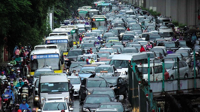 Hà Nội cấm taxi hàng loạt tuyến phố