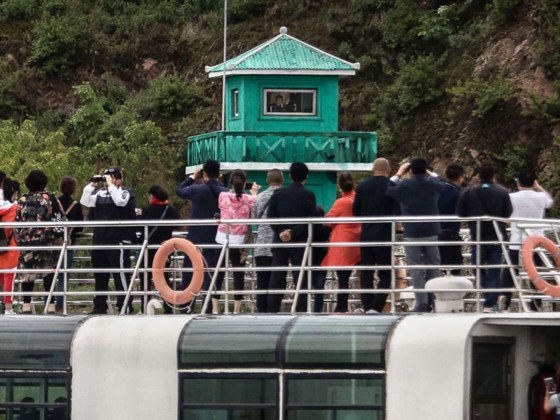 Cuộc sống biên giới Trung Quốc - Triều Tiên:  Những ngày nóng bỏng ảnh 1