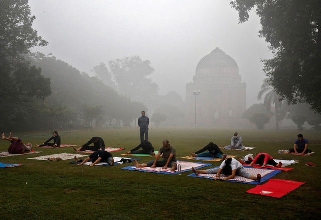 New Delhi tuyên bố tình trạng khẩn cấp vì ô nhiễm không khí - Ảnh 2.