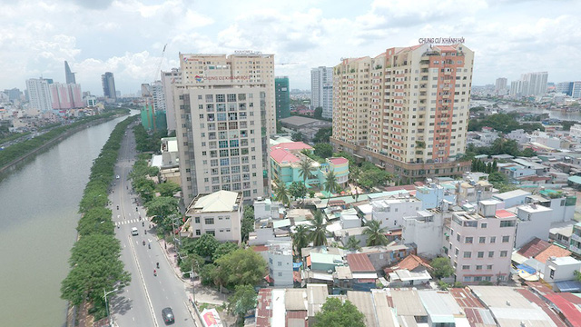 Khu trung tâm TP.HCM, Hà Nội đang nghẹt thở với cao ốc, chung cư - Ảnh 2.