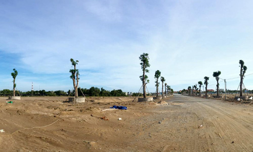 Đất nền một dự án nằm trên đường Giồng Ao, thị trấn Cần Thạnh, huyện Cần Giờ. Ảnh: Hà Thanh