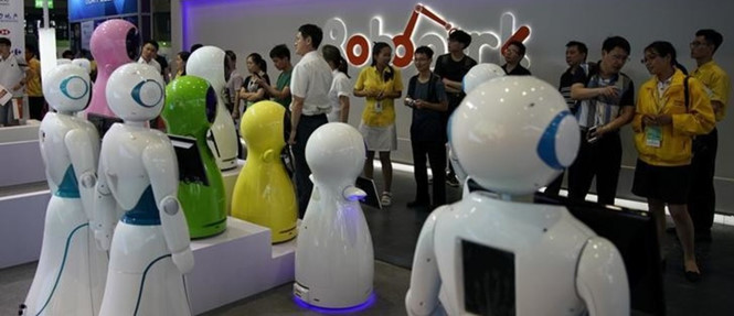 Các loại robot được trừng bày tại một triển lãm ở Trung Quốc năm 2017 /// Reuters
