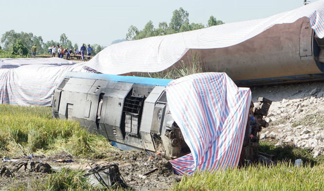Vụ tai nạn đường sắt kinh hoàng tại Thanh Hóa đã khiến 13 người thương vong /// ẢNH MINH HẢI