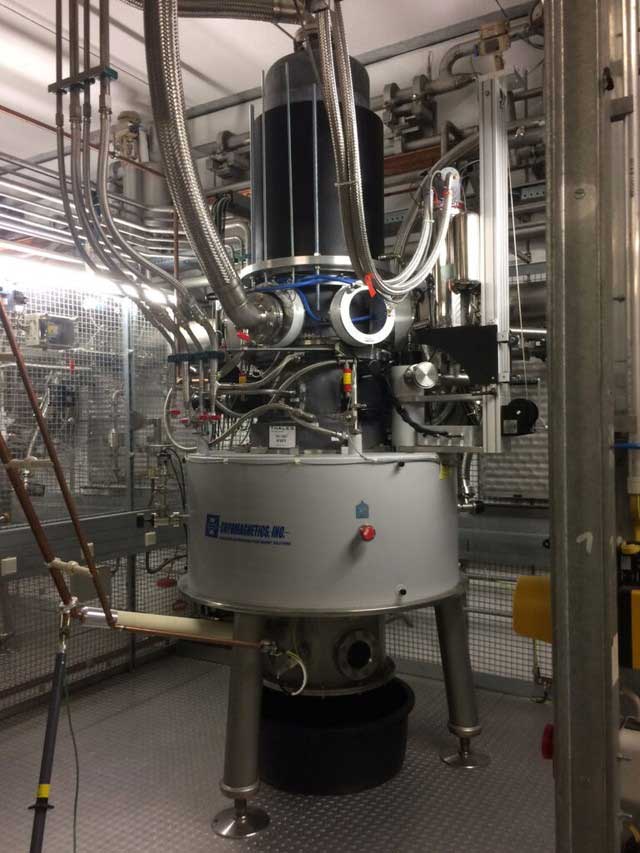 Con quay hồi chuyển tại Cơ sở nghiên cứu phản ứng tổng hợp Wendelstein 7-X 