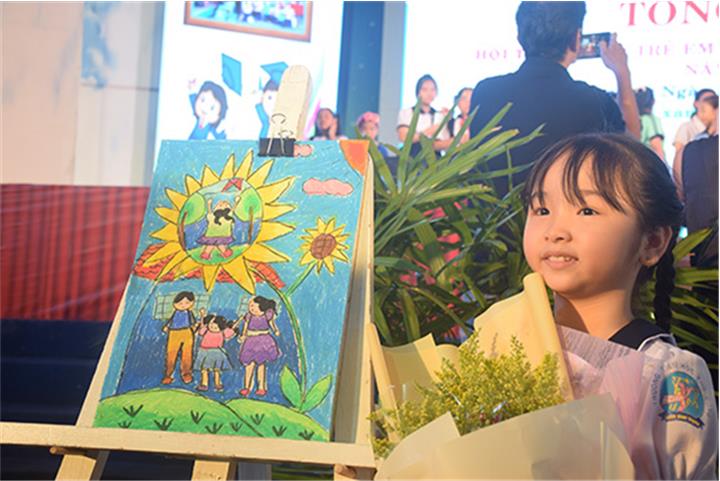 Học Sinh Lớp 3 Giành Giải Nhất Hội Thi Vẽ Tranh Về Quyền Trẻ Em |  Giaoduc.Edu.Vn