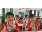 Quỹ khuyến học sữa đậu nành Việt Nam tiếp tục hành trình mang dinh dưỡng lành đến với trẻ em nghèo, khuyết tật