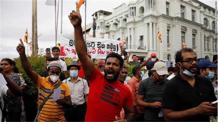 Thủ tướng Sri Lanka nói cả nước chỉ còn xăng dầu dùng trong 1 ngày