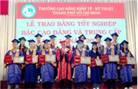 Tổ chức lễ tốt nghiệp cho học sinh, sinh viên