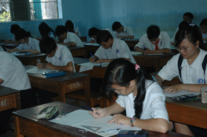 Giờ thi môn toán ở Hội đồng thi THCS Bàn Cờ, quận 3, TP.HCM   