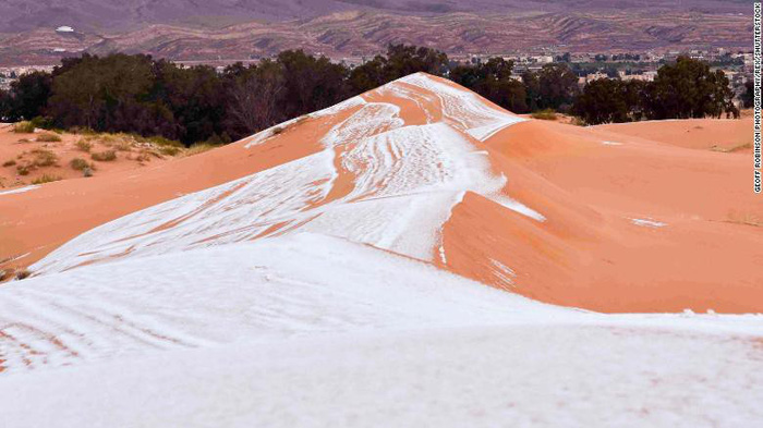 Video tuyết phủ đầy sa mạc nóng nhất thế giới - Ảnh 4.