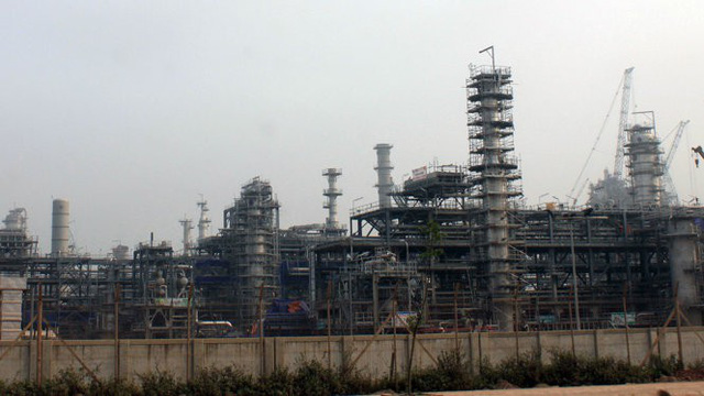 Nhà máy lọc dầu 9 tỉ đô Nghi Sơn chuẩn bị sản xuất xăng A95 - Ảnh 1.