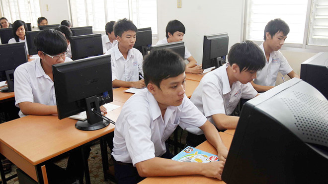 Học sinh, sinh viên cần được trang bị kỹ năng sử dụng công nghệ internet /// Đào Ngọc Thạch