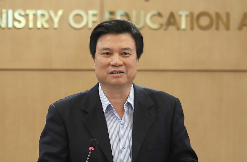 Thứ trưởng Giáo dục và Đào tạo Nguyễn Hữu Độ phát biểu tại cuộc họp ngày 25/3. Ảnh: MOET.