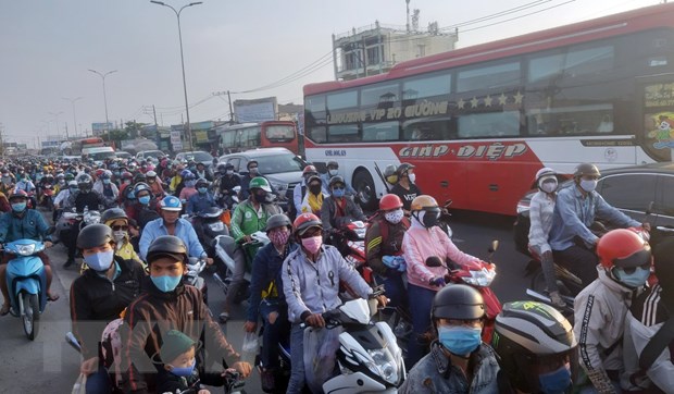 TP Ho Chi Minh thi diem kiem tra khi thai xe moto, xe gan may hinh anh 1