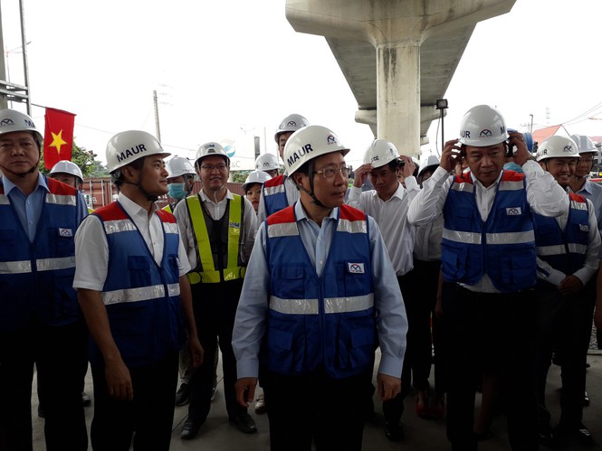 Phó Thủ tướng Phạm Bình Minh thị sát tuyến metro số 1,gỡ vướng các dự án vốn ODA - ảnh 3