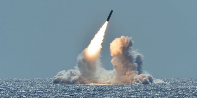 Mỹ đã trang bị đầu đạn hạt nhân W76-2 mới cho tên lửa đạn đạo phóng từ tàu ngầm Trident II hồi tháng 2 /// HẢI QUÂN MỸ