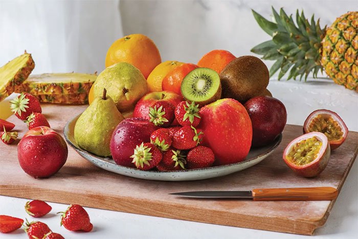 Khi ăn trái cây, ta nên chọn đa dạng về chủng loại và màu sắc.