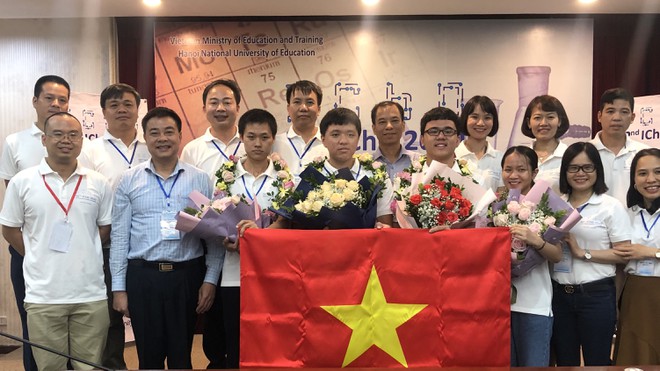 Đội tuyển học sinh Việt Nam lần đầu đầu tiên đoạt 4 huy chương vàng Olympic hoá học quốc tế /// ẢNH BỘ GD-ĐT