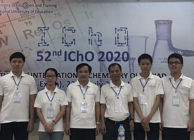 Lần đầu tiên 4/4 học sinh Việt Nam đoạt huy chương vàng Olympic hoá học quốc tế - ảnh 1