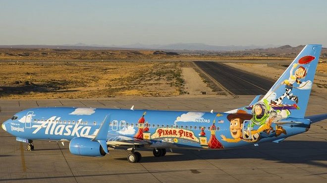 Chiếc Boeing 737 của Alaska Airlines được sơn theo cảm hứng từ bộ phim Toy Story