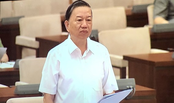 Bộ trưởng Bộ Công an Tô Lâm phát biểu tại phiên họp về dự án Luật Cư trú (sửa đổi)