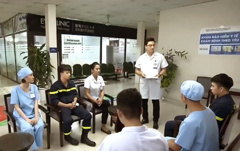 Phân cảnh hai nhân vật Thủy và Hoàng được cho là bị phơi nhiễm HIV và phải cách ly tại bệnh viện 72 giờ khiến các bác sĩ trong lĩnh vực phòng, chống HIV/AIDS “dậy sóng”