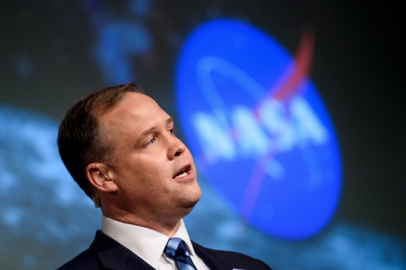 Giám đốc Jim Bridenstine của NASA