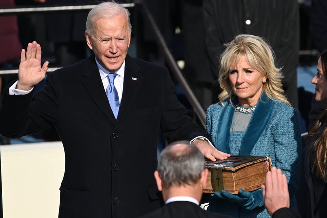 Ông Biden tuyên thệ nhậm chức tổng thống Mỹ   /// ảnh: Reuters