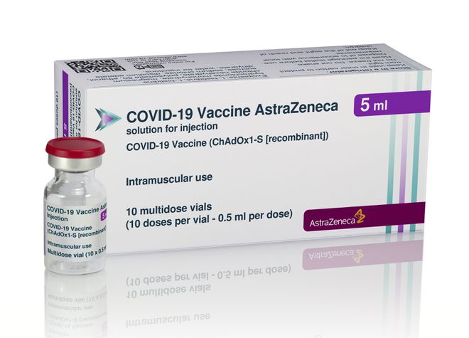 Người dân sẽ được tiếp cận vắc xin phòng Covid-19 nhập khẩu với giá chỉ vài trăm ngàn đồng/1 liều. /// ẢNH: CTV