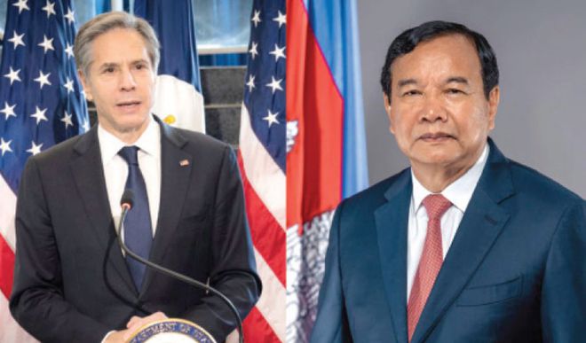 Ngoại trưởng Mỹ Antony Blinken và người đồng cấp Campuchia Prak Sokhonn (phải)